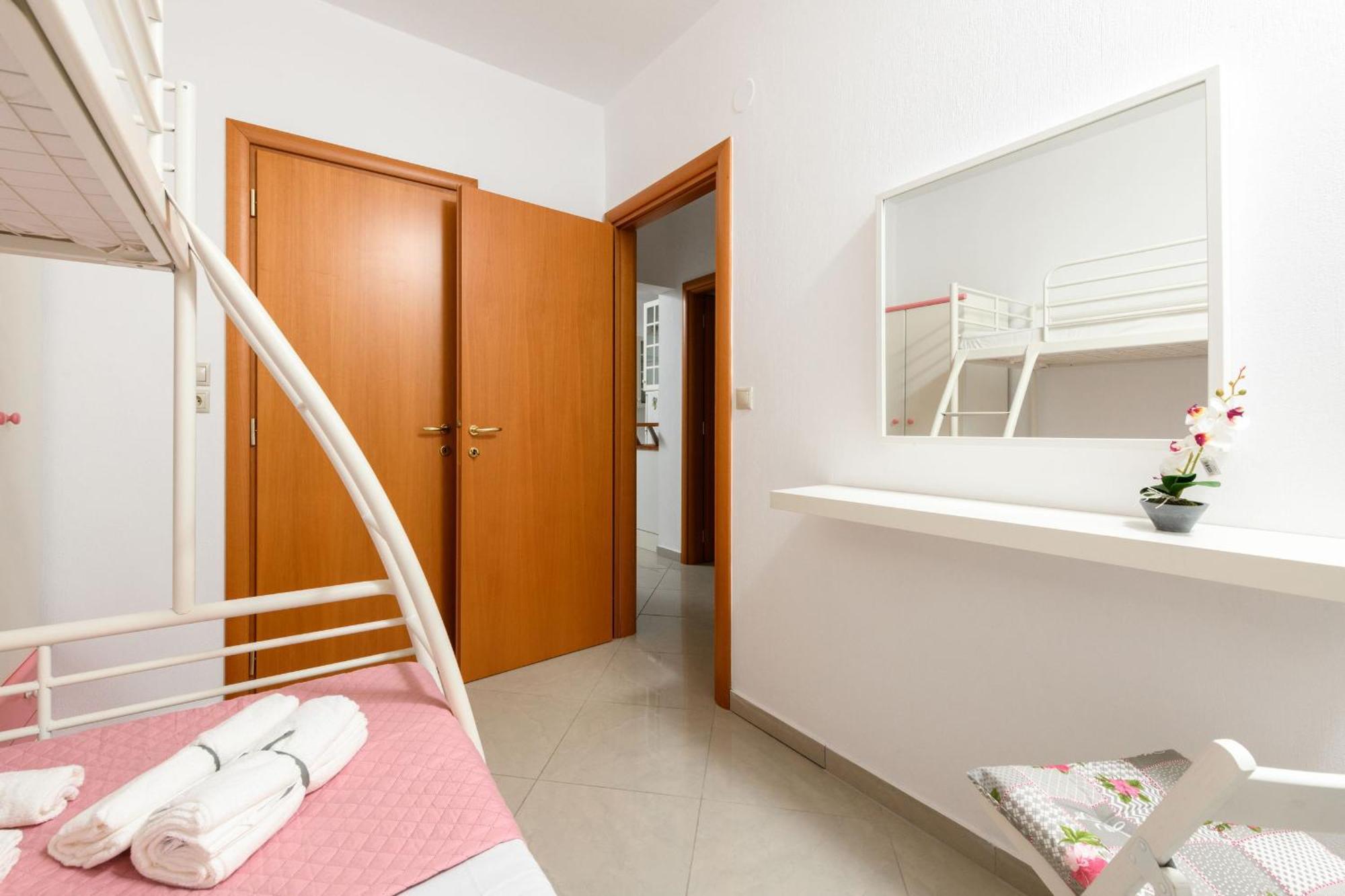 Whitegold Apartments Panagia Panagia  Habitación foto