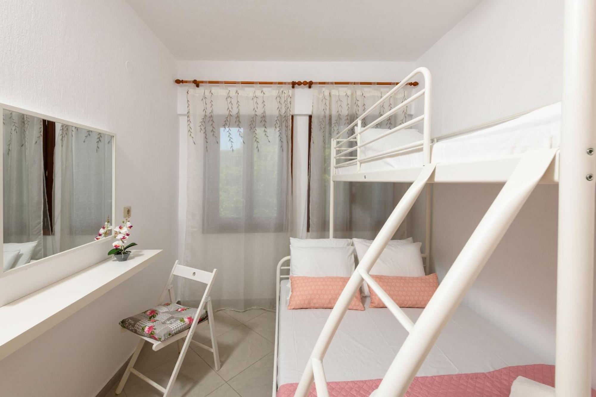 Whitegold Apartments Panagia Panagia  Habitación foto