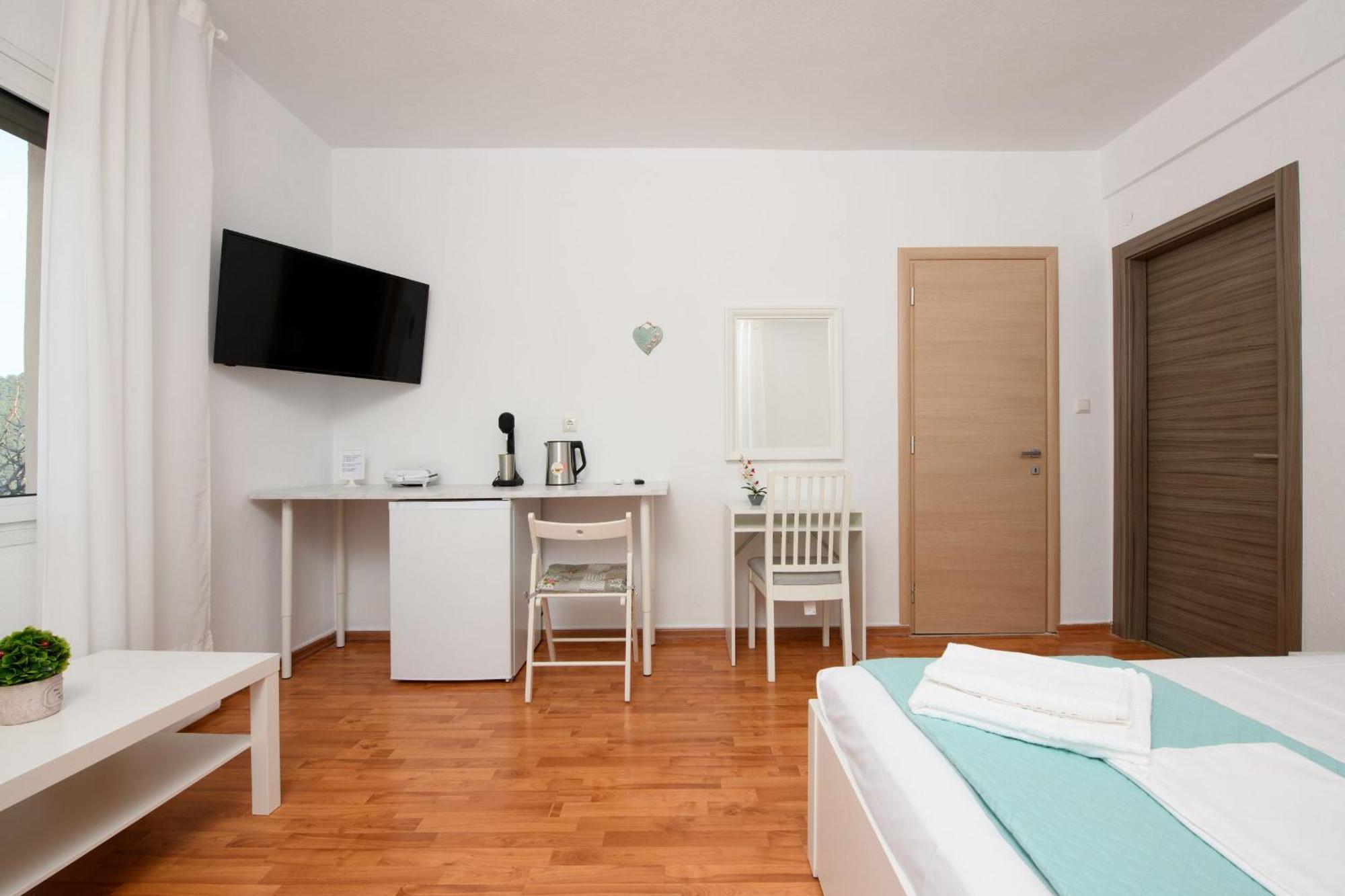 Whitegold Apartments Panagia Panagia  Habitación foto